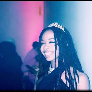 Meet your Posher, Kiahara